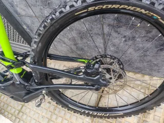 Bicicleta Turbo Levo Carbono 700Wh