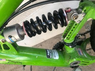 Bicicleta de montaña verde