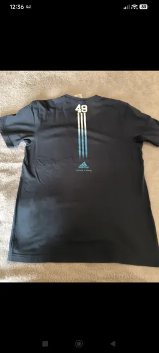 Camiseta Impossible is Nothing