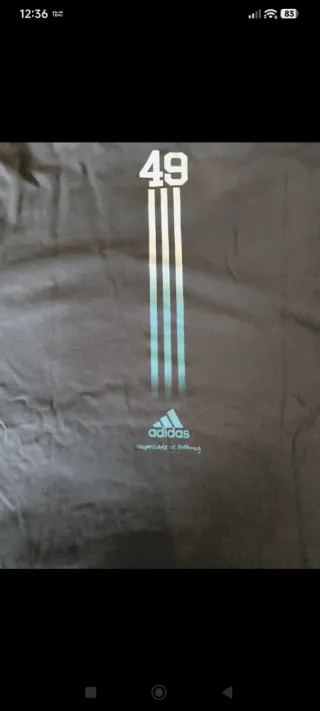 Camiseta Impossible is Nothing