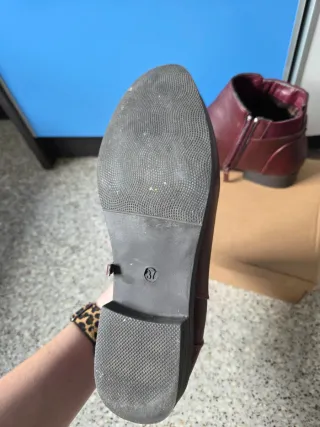 Botines Piel Burdeos con Cremallera Talla 37