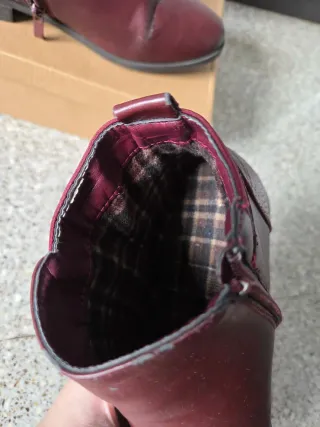 Botines Piel Burdeos con Cremallera Talla 37