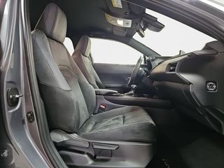Lexus UX 2.0 250h Business