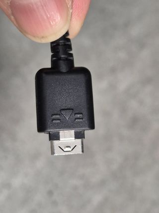 Cargador LG Modelo STA-P53ES Pin Ancho