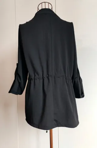 Giacca nera con  coulisse in vita