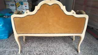 Divano vintage velluto oro e legno