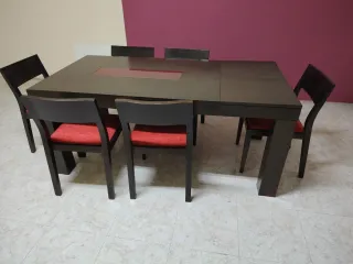 Mesa Roble Macizo y 6 Sillas con Extensiones