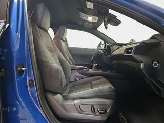 Lexus UX 300e Business