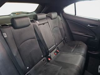 Lexus UX 300e Business