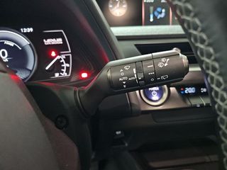 Lexus UX 300e Business