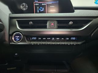 Lexus UX 300e Business