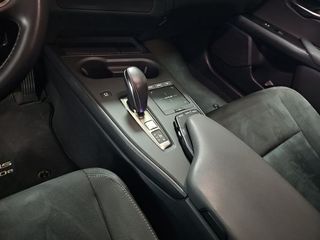 Lexus UX 300e Business