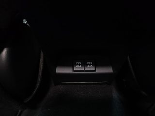 Lexus UX 300e Business