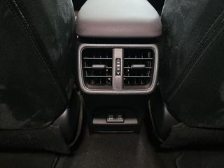 Lexus UX 300e Business