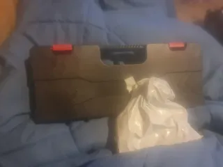 Pistola clavadora portátil + 100 clavos FUENGIROLA