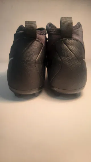 Botas de fútbol Nike Phantom Luna