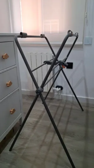 Bañera Stokke con soporte y hamaca