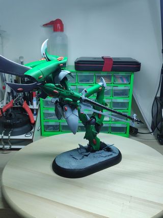 Aeldari Biel-Tan Revenant titan con Sonic lances