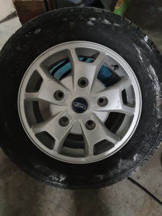 Llanta aleación Ford Transit + Neumático