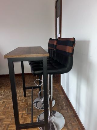 2 Taburetes de Bar Negros y Marrones