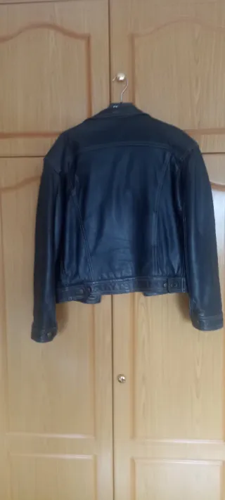 Conjunto cuero mujer: cazadora y pantalón