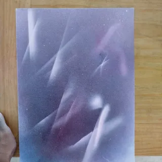 Lienzo pintado spray abstracto