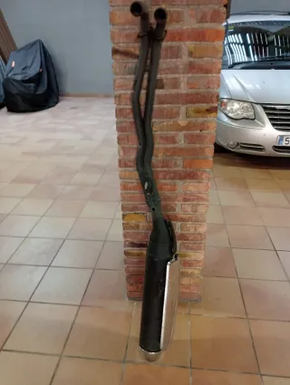 Tubo de escape Suzuki 650 Ejecutivo Burma