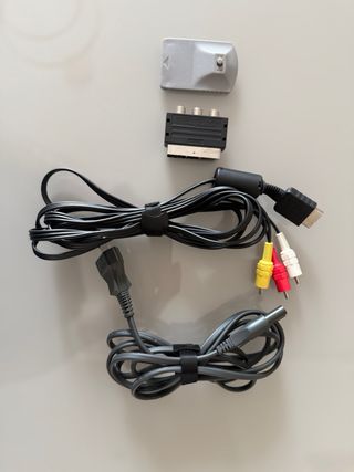 PlayStation 1 + 2 Controller + Moto Racer 2