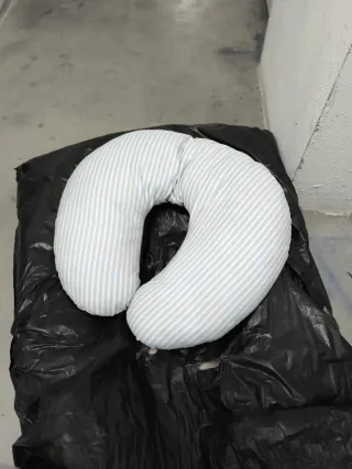 Cojín de lactancia rayas azul y blanco