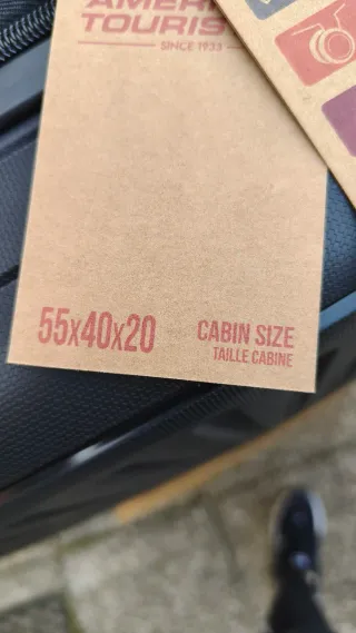 Set valigie American Tourister nere