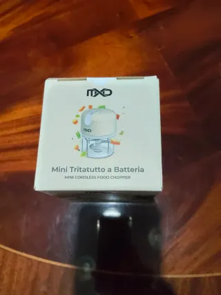 Mini tritatutto a batteria