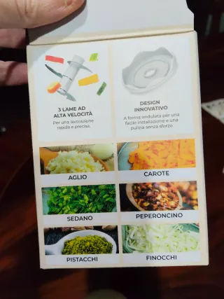 Mini tritatutto a batteria