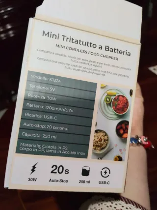 Mini tritatutto a batteria