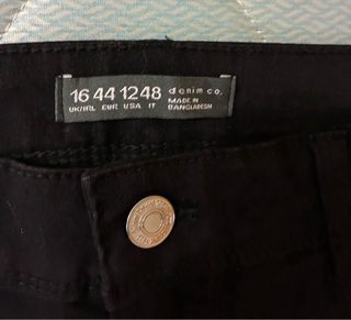 Pantalón vaquero negro