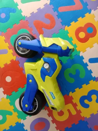 Moto correpasillos Juguettos