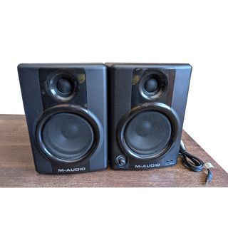 ALTAVOCES M-AUDIO AV40 (COMO NUEVOS)