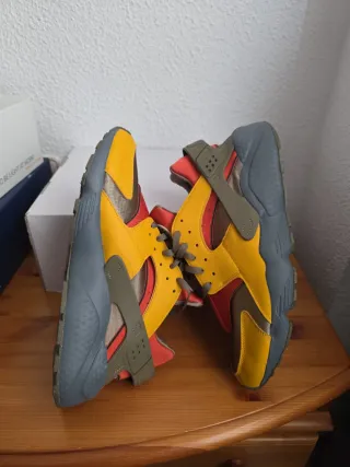 Nike Huarache Rojo Amarillo Gris