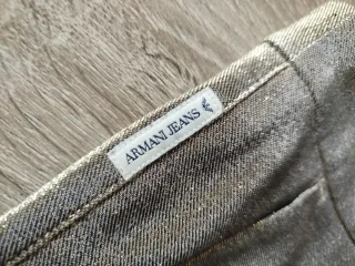 Armani Shorts Dorados/Plateados