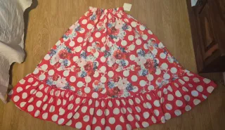 Falda Rociera Flamenca. Se regala mantoncillo