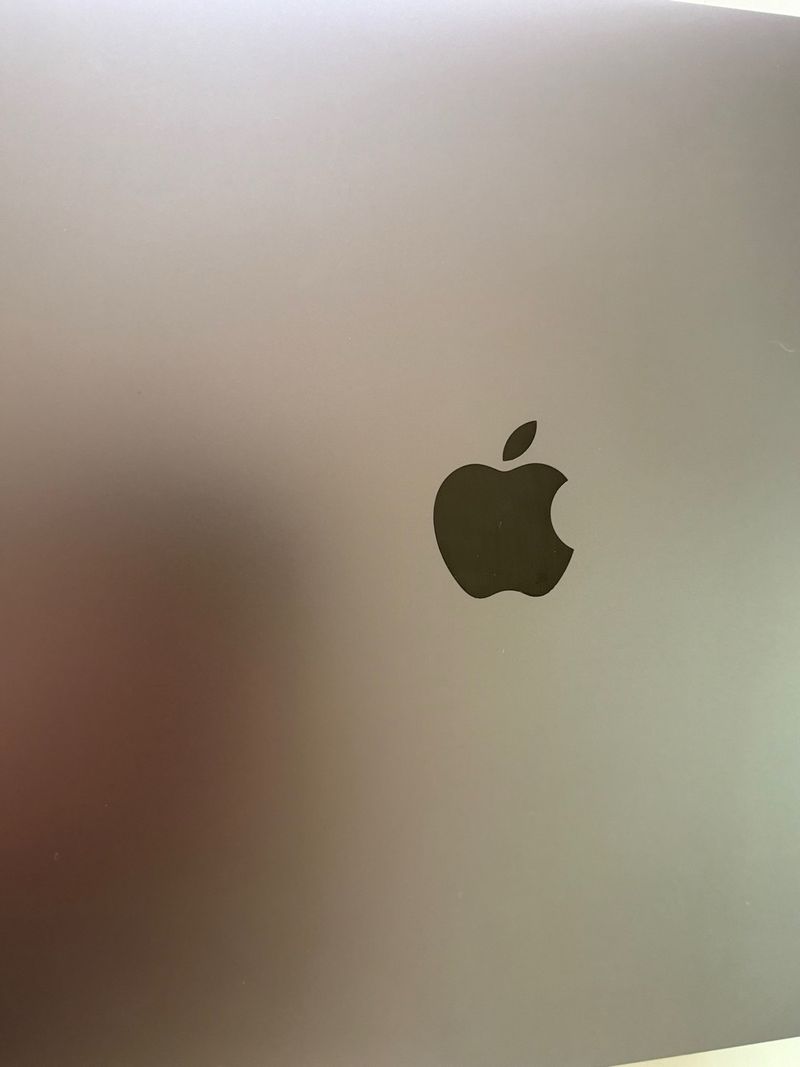 MacBook Pro 16” 2019 i9 16GB RAM 1TB SSD afbeelding 4