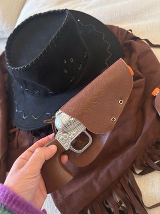 Disfraz Cowboy: Chaqueta, Gorro y Pistolas