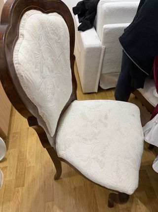 Mesa de comedor redonda de madera y cristal