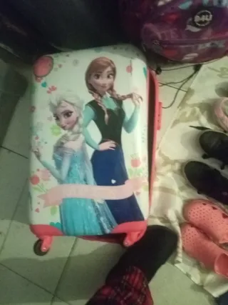 Lote niña T7-10: Maleta y mochila Frozen