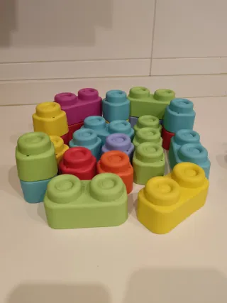 Bloques blandos apilables y sensoriales