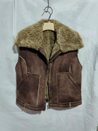 Chaleco piel vuelta forro borrego