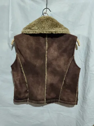 Chaleco piel vuelta forro borrego