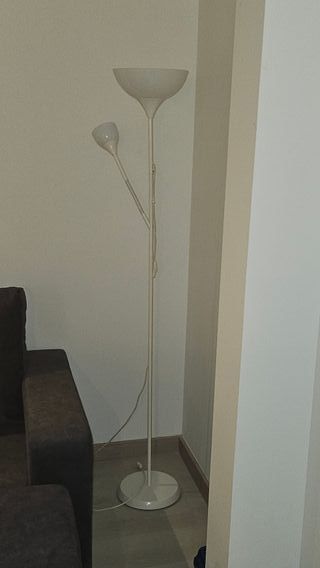 Lámpara de pie doble foco blanca flexible