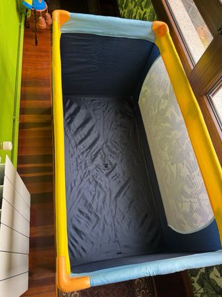 Cuna de viaje plegable