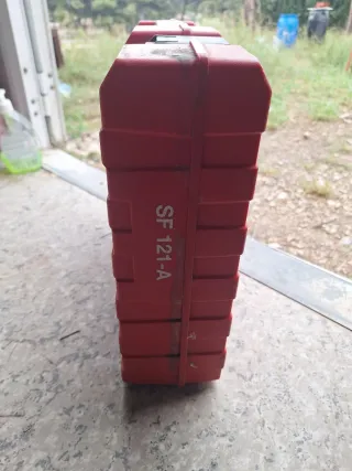 Hilti SF 121-A Taladro Batería Cargador