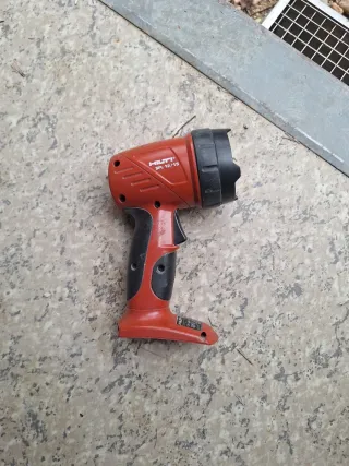 Hilti SF 121-A Taladro Batería Cargador